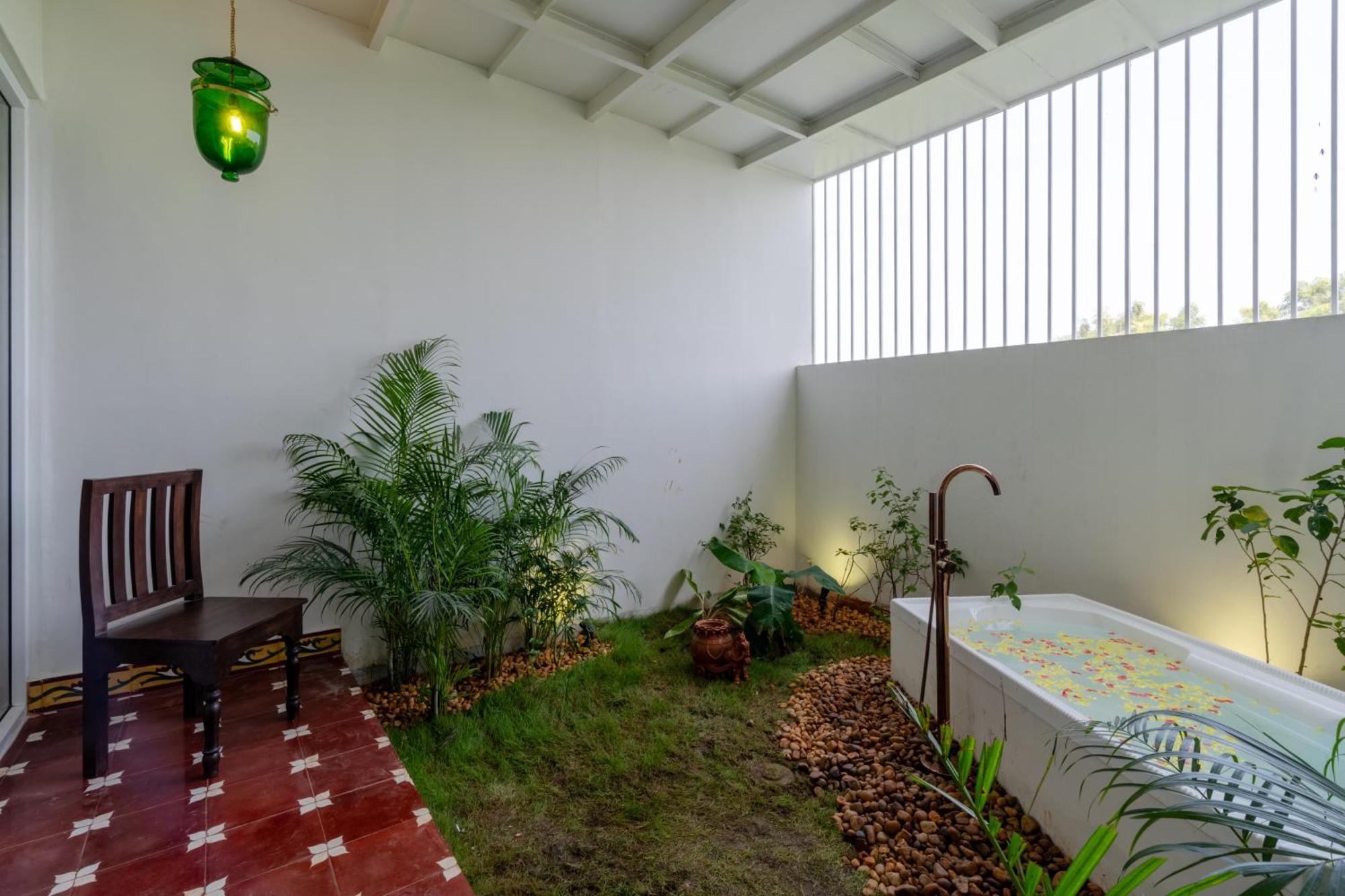 Nomads Resort - Destination Stays Pondicherry Exteriör bild